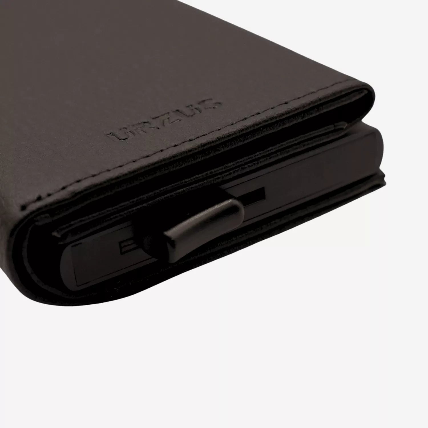 Billetera Anticlonación en cuero Black US203, vista inferior — accesorio compacto y elegante de Urzus