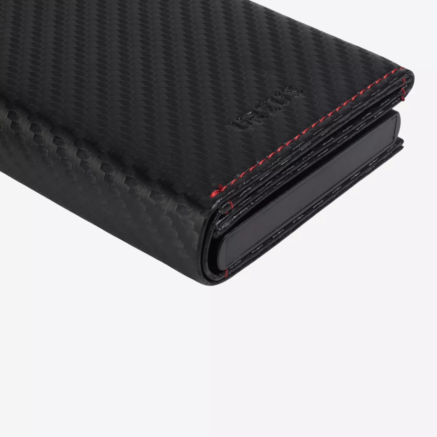 Billetera Anticlonación en cuero Carbon RED LINE US302, vista inferior — accesorio compacto y elegante de Urzus