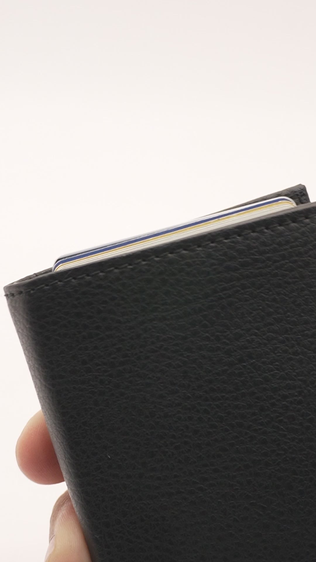 Billetera Anticlonación en Cuero y Aluminio Black US302